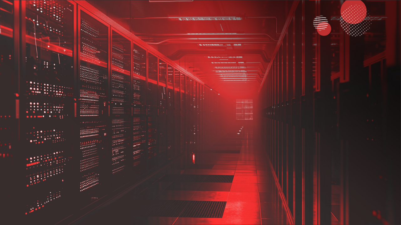 Um corredor de data center pouco iluminado com luzes vermelhas, exibindo fileiras de racks de servidores em ambos os lados, vibra com a atividade de uma migração de ERP para nuvem em andamento.