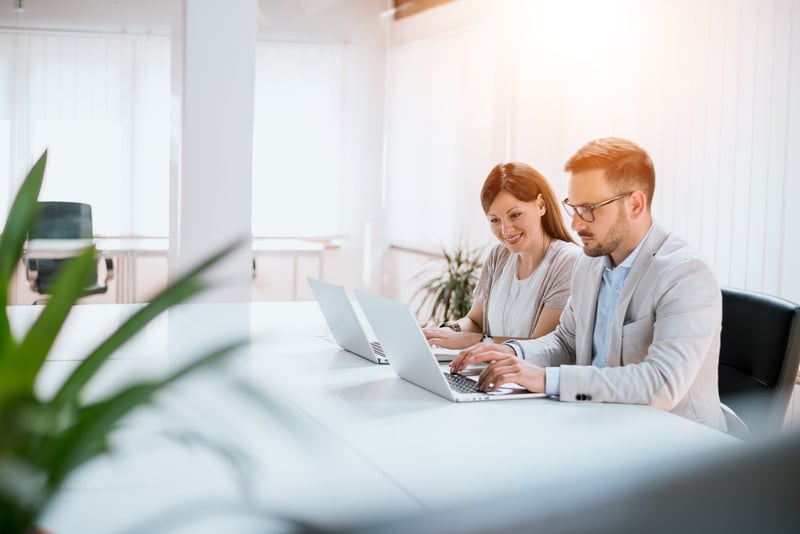 Containers e microserviços: diferenças e benefícios