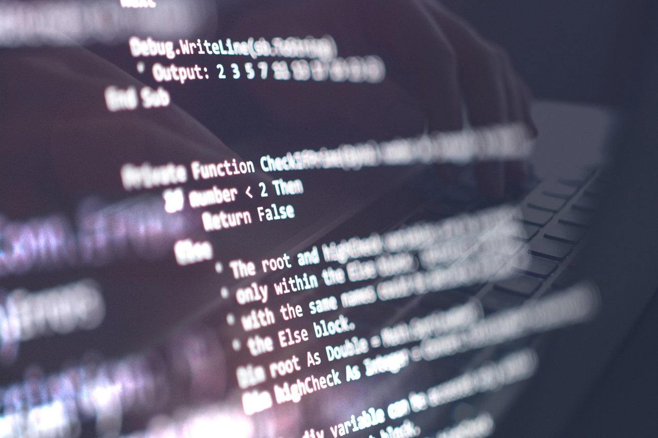 Open source: definição, vantagens e custos para empresas