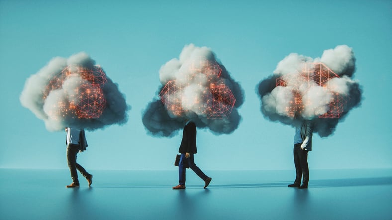 Diferença entre multicloud e cloud híbrida para CTOs